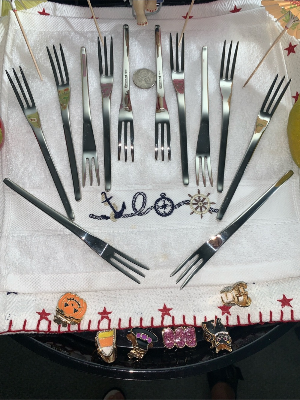 Oneida Supermodel Pattern "Apex" 12 Cocktail Forks 18/10 SS NWOT